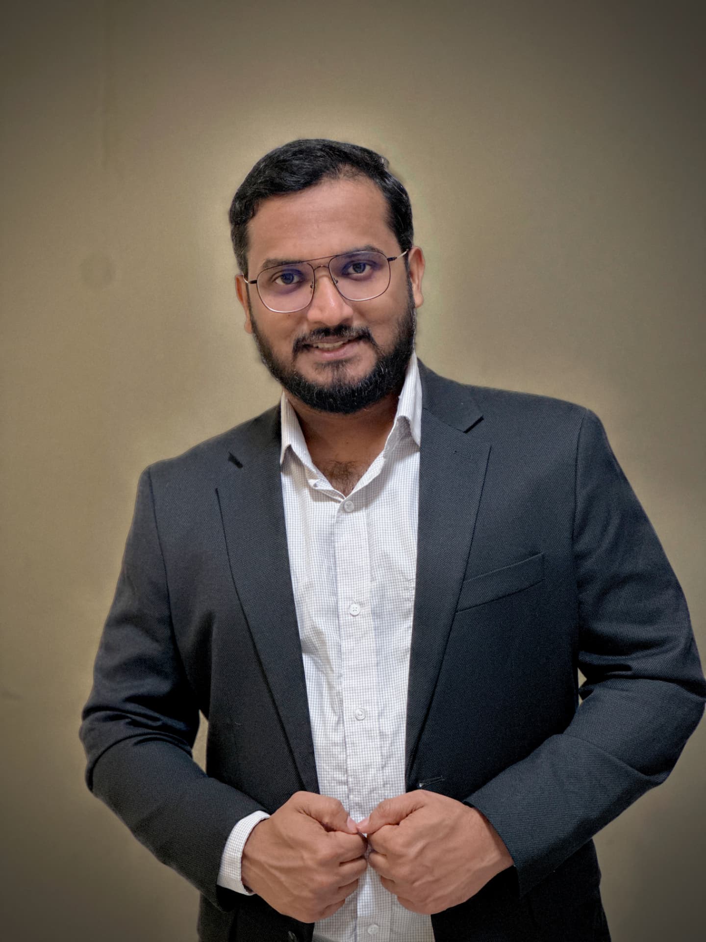 Mohammad Thahir, Product Designer specialising in B2B SaaS